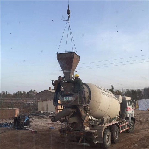 鸡西市“精准瞄准”—— 吊车的 “定位导航” 技术