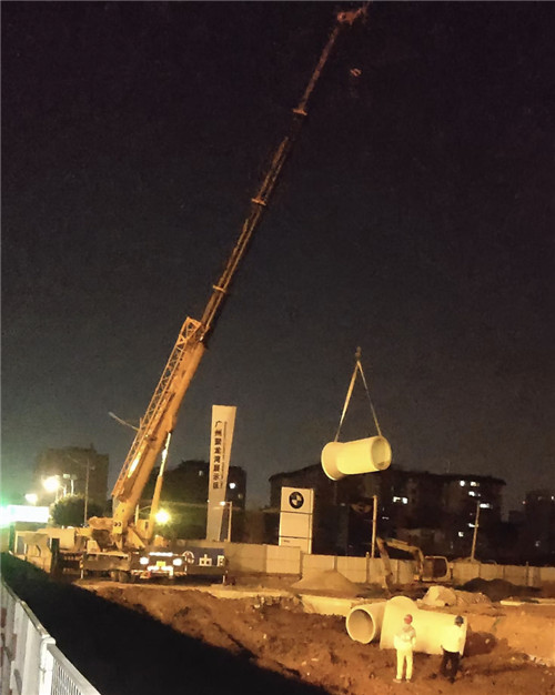 鸡西市“弯臂矫正”—— 吊车的 “形变补偿” 技术