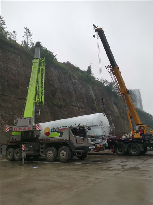 鸡西市“不怕风雨冻”—— 吊车的 “恶劣环境适应” 技术